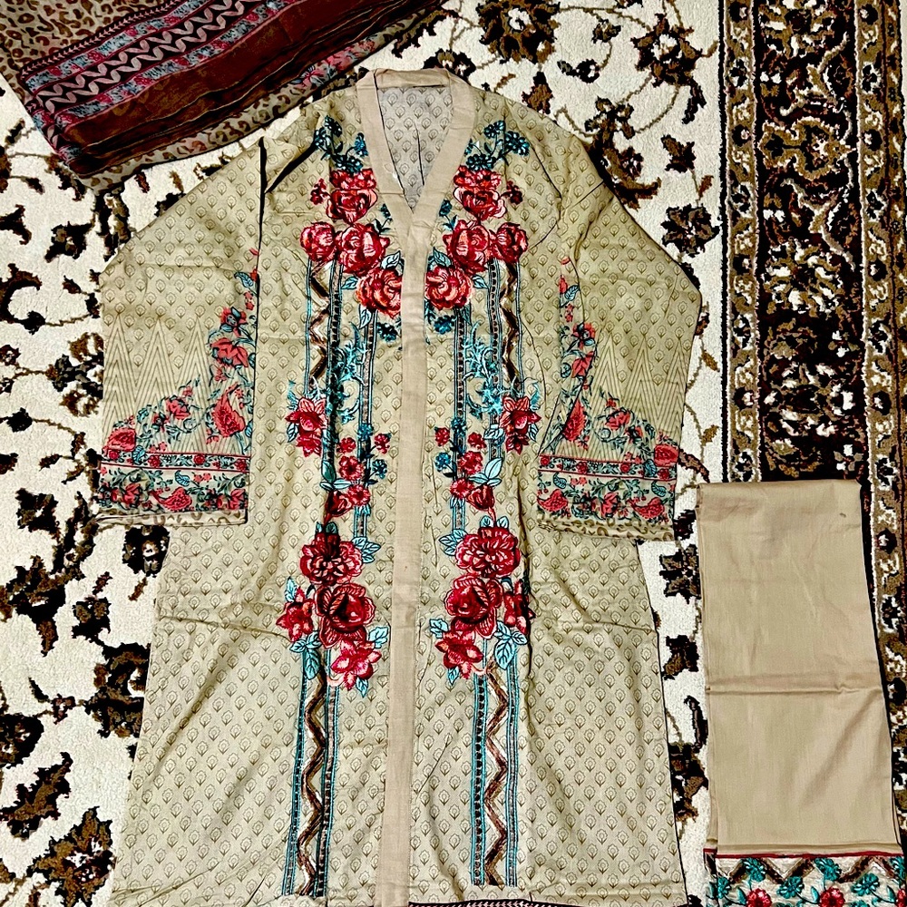 Pakistani shalwar kameez 3-piece suit